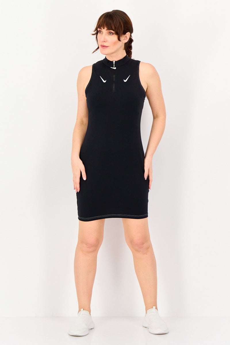 Nike فستان خارجي بدون أكمام للنساء بقصة ضيقة، أسود - Image 4